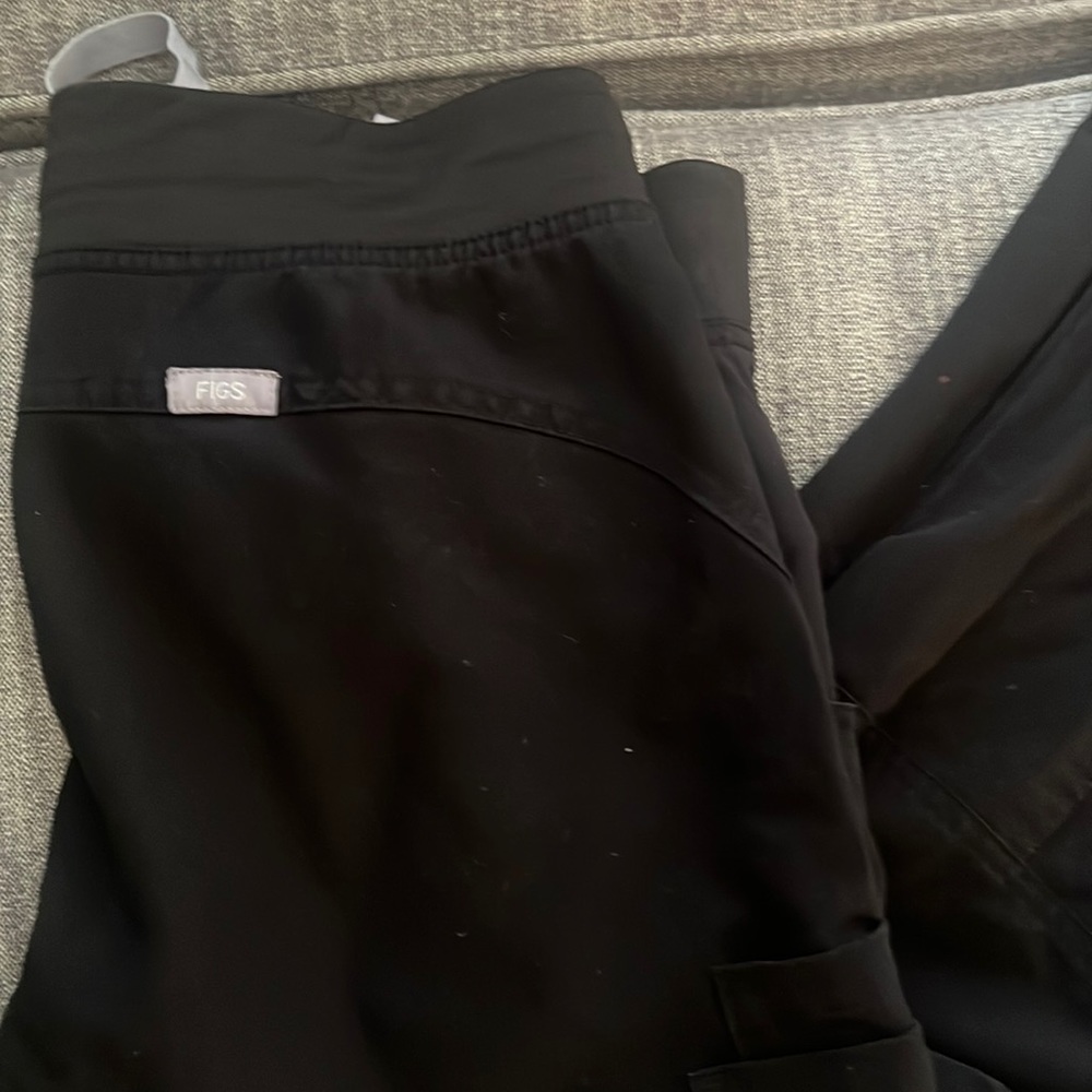 Small black kade cargo figs